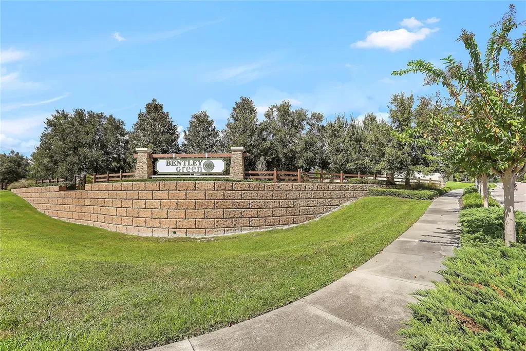 2368 Oxmoor Drive Deland FL 32724