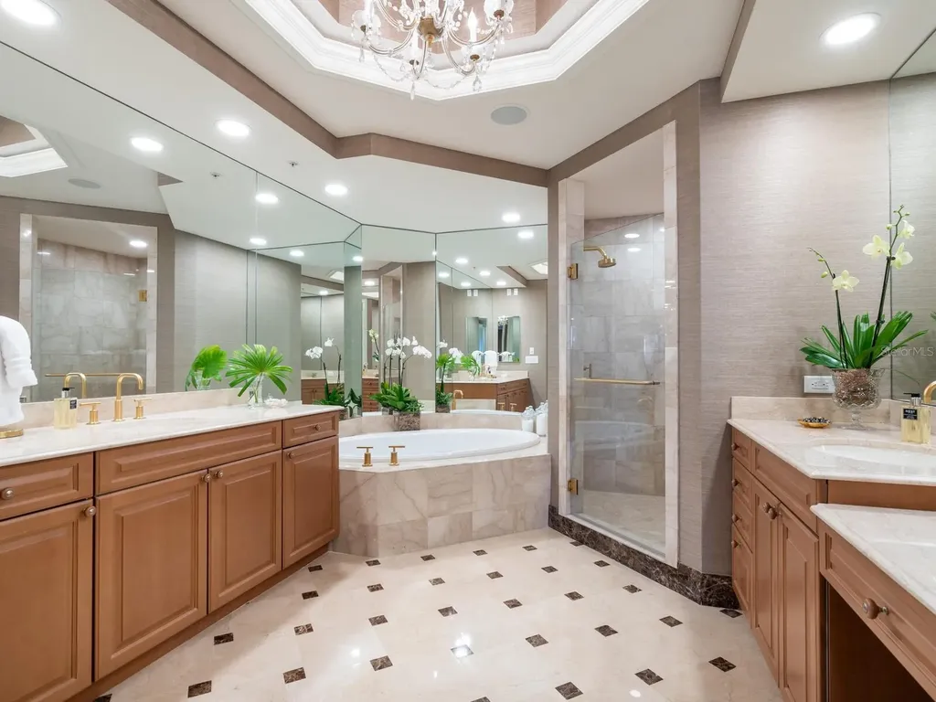 35 Watergate Drive Sarasota FL 34236