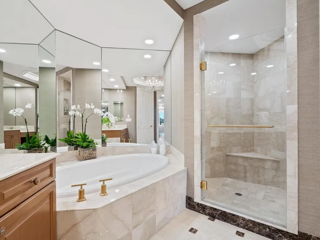 35 Watergate Drive Sarasota FL 34236