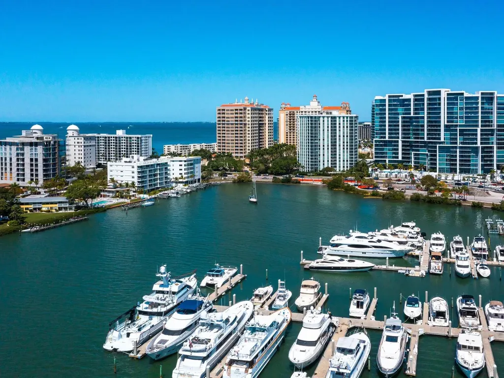 35 Watergate Drive Sarasota FL 34236