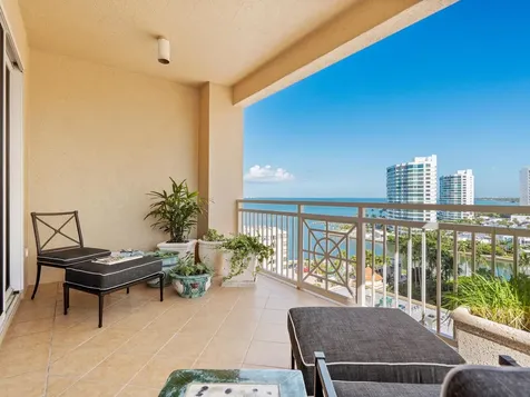 35 Watergate Drive Sarasota FL 34236