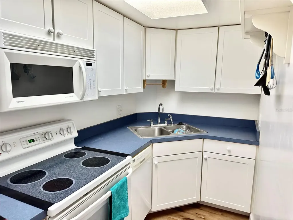100 Waverly Way Clearwater FL 33756