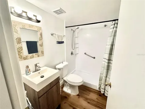 100 Waverly Way Clearwater FL 33756