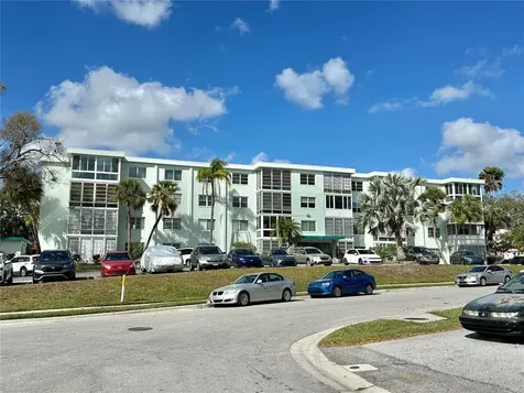 100 Waverly Way Clearwater FL 33756