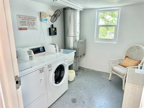 100 Waverly Way Clearwater FL 33756