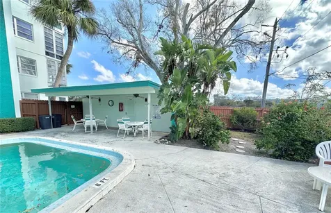 100 Waverly Way Clearwater FL 33756