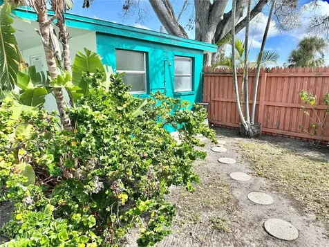 100 Waverly Way Clearwater FL 33756