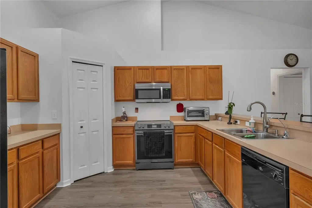 2926 Foraker Way Kissimmee FL 34758