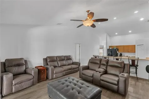 2926 Foraker Way Kissimmee FL 34758