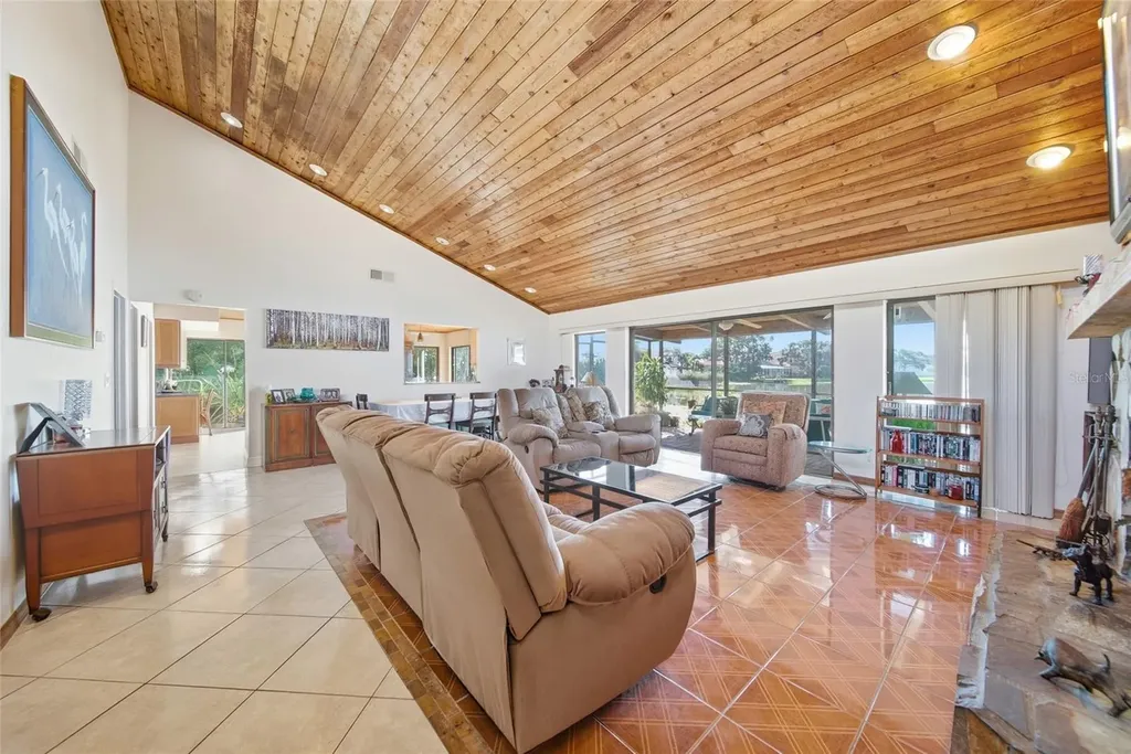 795 Del Oro Drive Safety Harbor FL 34695