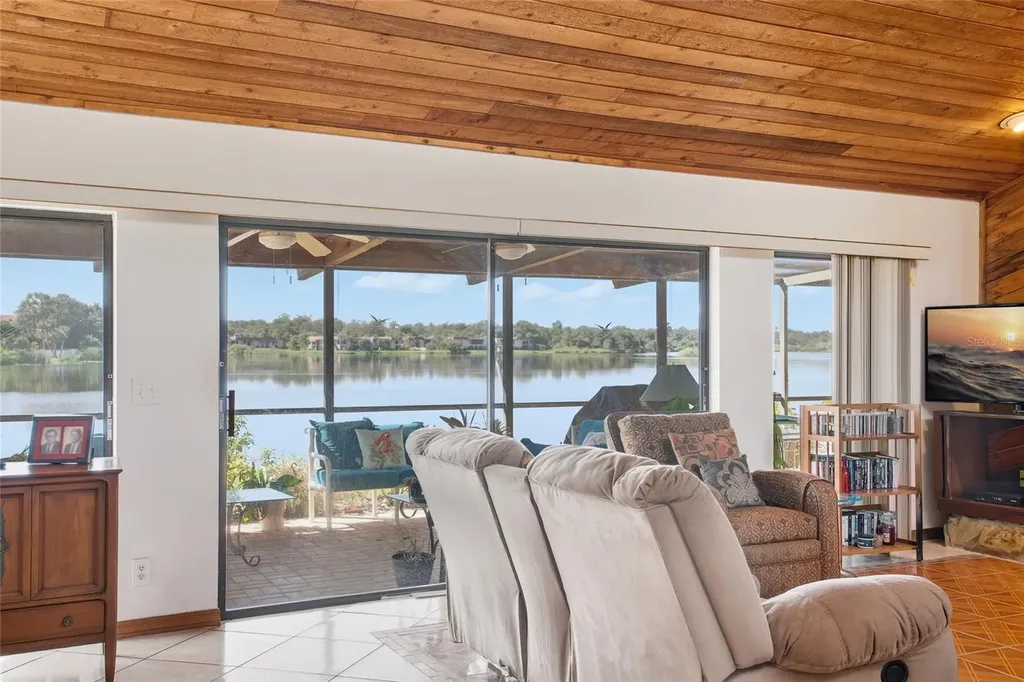 795 Del Oro Drive Safety Harbor FL 34695
