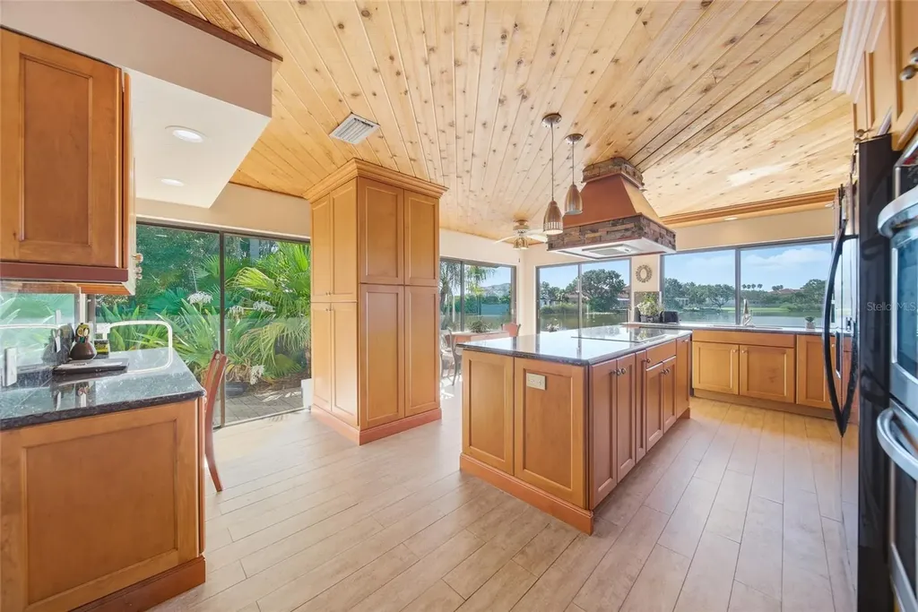 795 Del Oro Drive Safety Harbor FL 34695