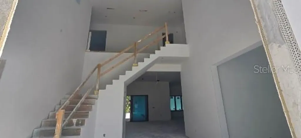 811 Grove Park Avenue Tampa FL 33609