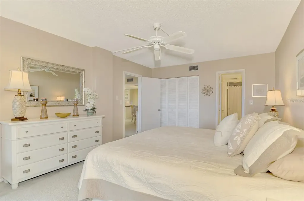 6114 43rd Street W Bradenton FL 34210