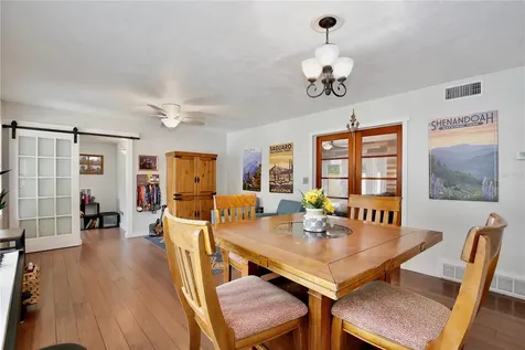 354 Monroe Avenue Apopka FL 32703