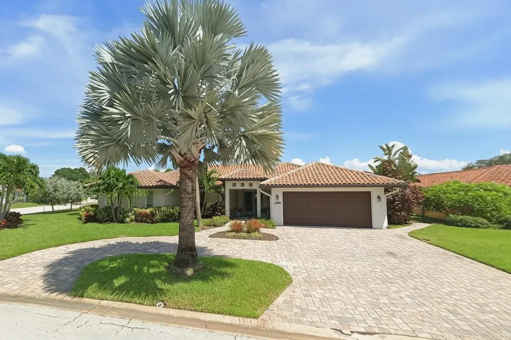 1998 Kansas Avenue NE St Petersburg FL 33703