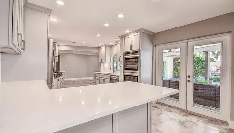 1998 Kansas Avenue NE St Petersburg FL 33703