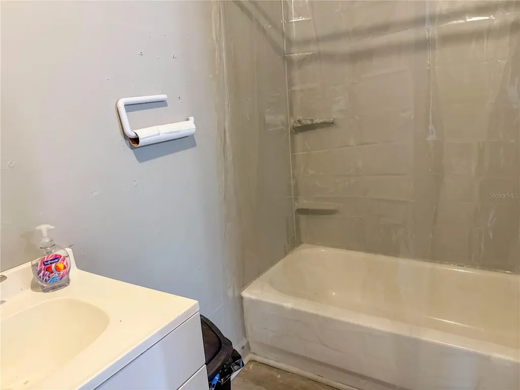 4922 S 84th Street Tampa FL 33619
