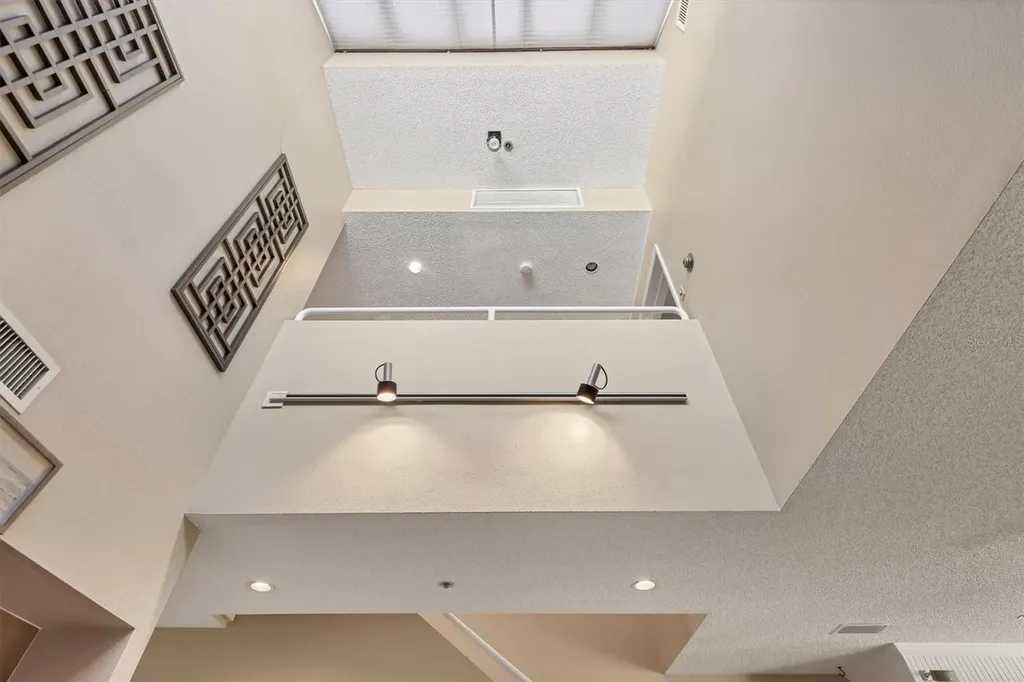 1912 Harbourside Drive Longboat Key FL 34228