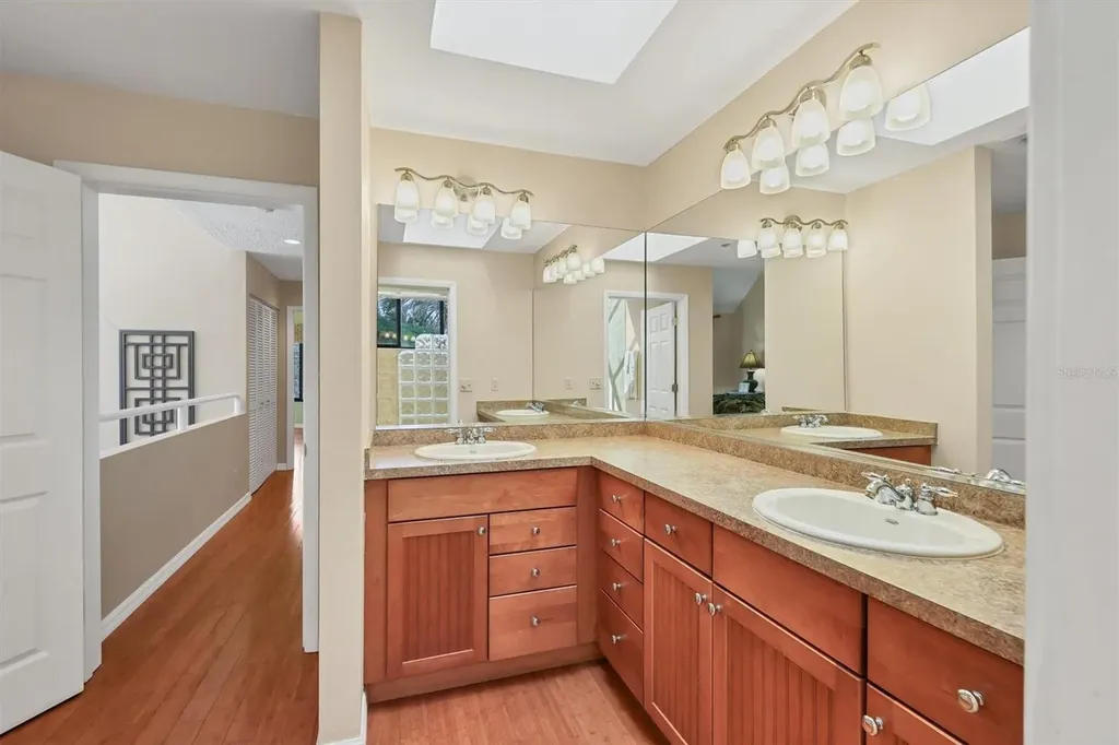 1912 Harbourside Drive Longboat Key FL 34228