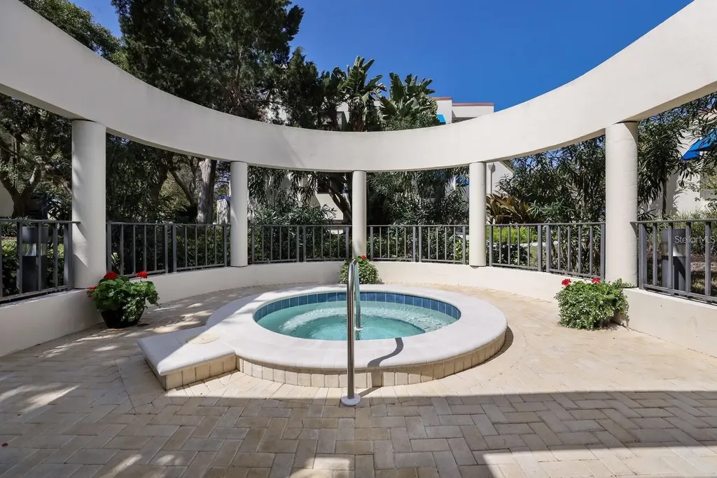 1912 Harbourside Drive Longboat Key FL 34228