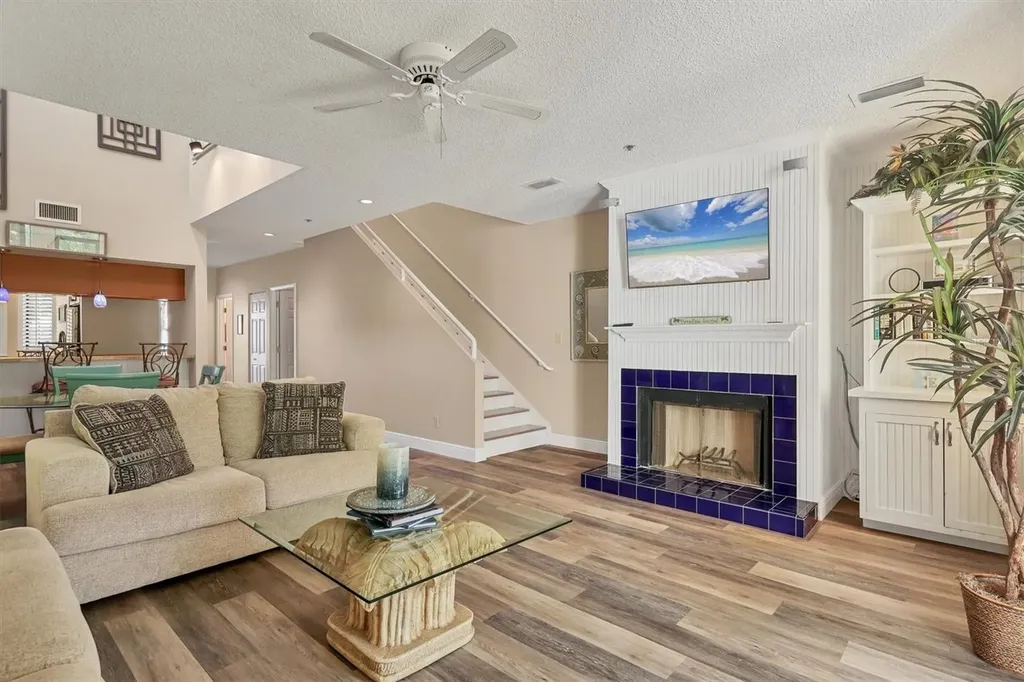 1912 Harbourside Drive Longboat Key FL 34228