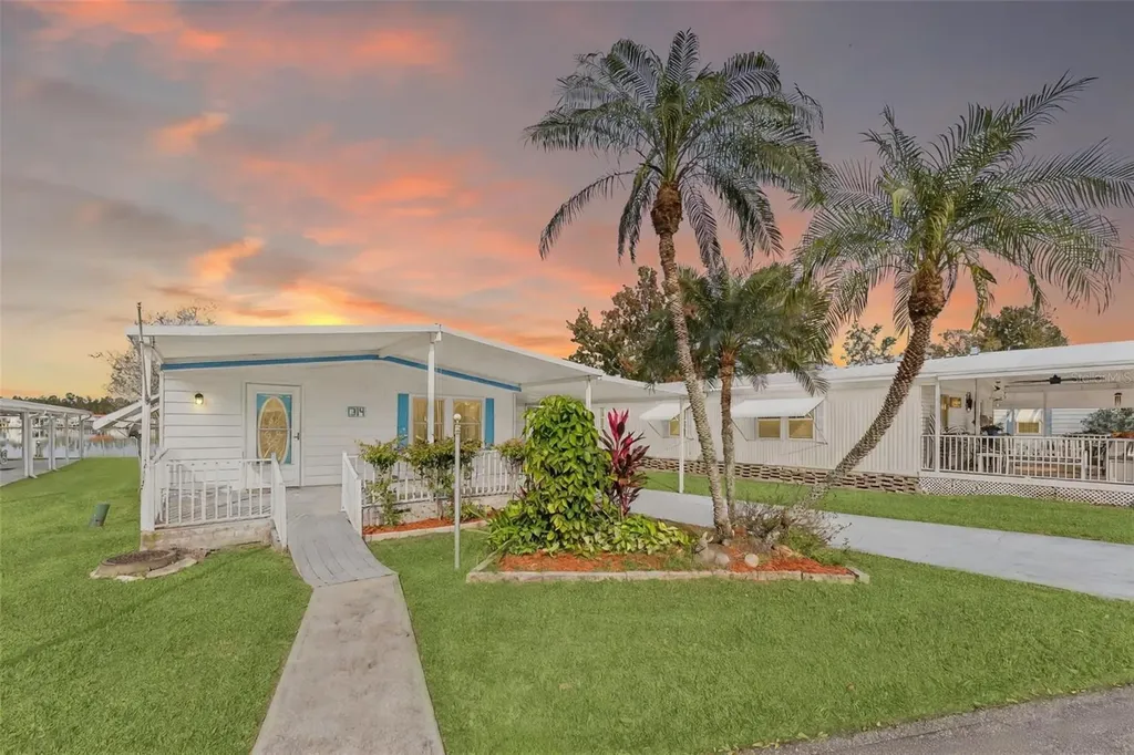 314 Lakeview Drive Osteen FL 32764