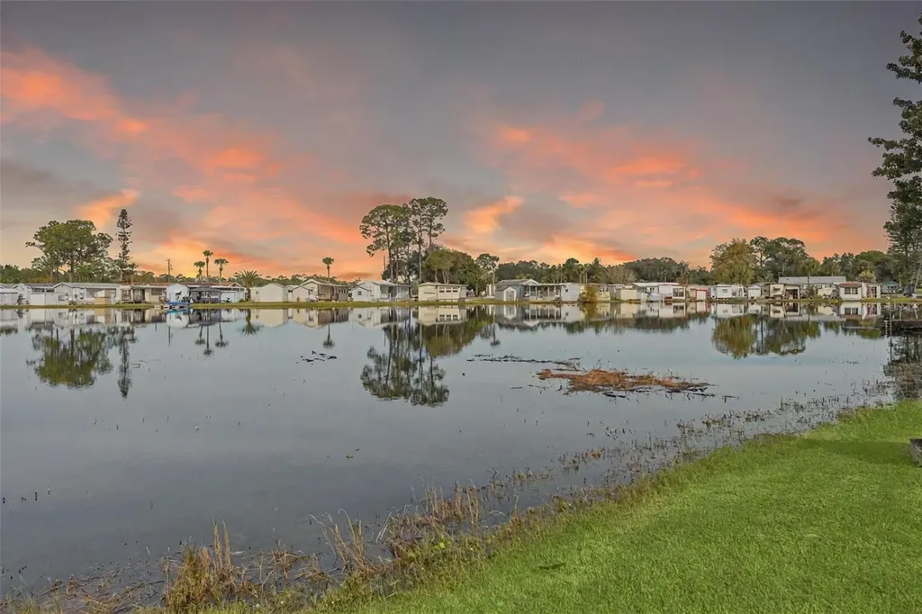 314 Lakeview Drive Osteen FL 32764