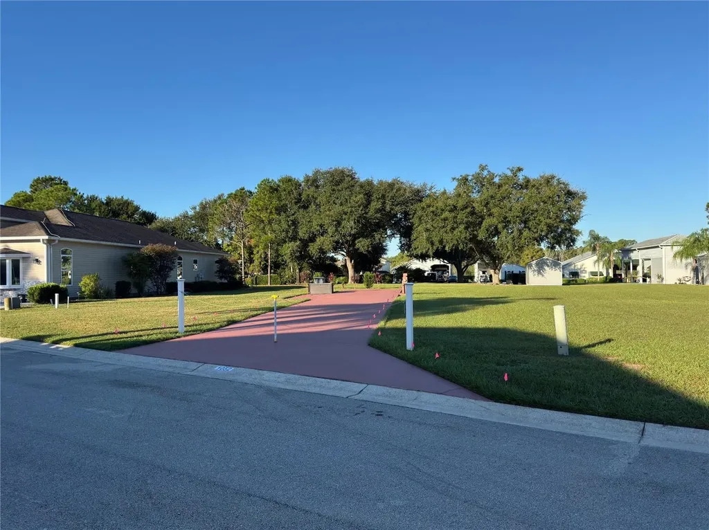1052 Caravan Loop Polk City FL 33868