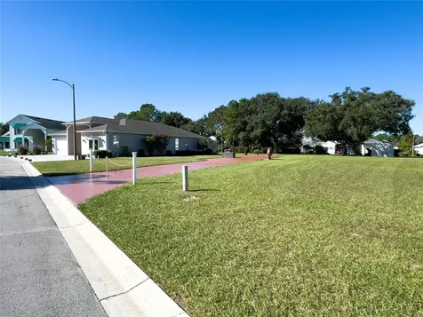 1052 Caravan Loop Polk City FL 33868