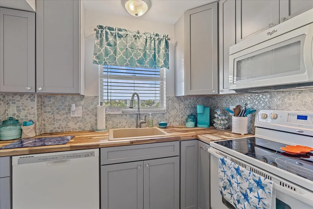 4460 Ironwood Circle Bradenton FL 34209