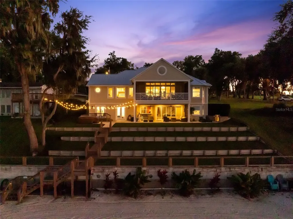 12943 SE Sunset Harbor Road Weirsdale FL 32195