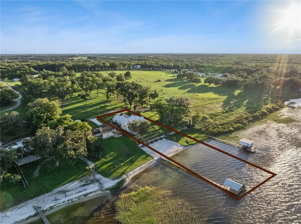 12943 SE Sunset Harbor Road Weirsdale FL 32195