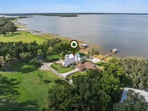 12943 SE Sunset Harbor Road Weirsdale FL 32195