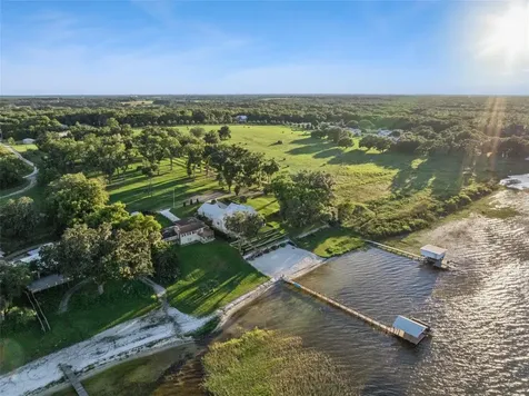 12943 SE Sunset Harbor Road Weirsdale FL 32195