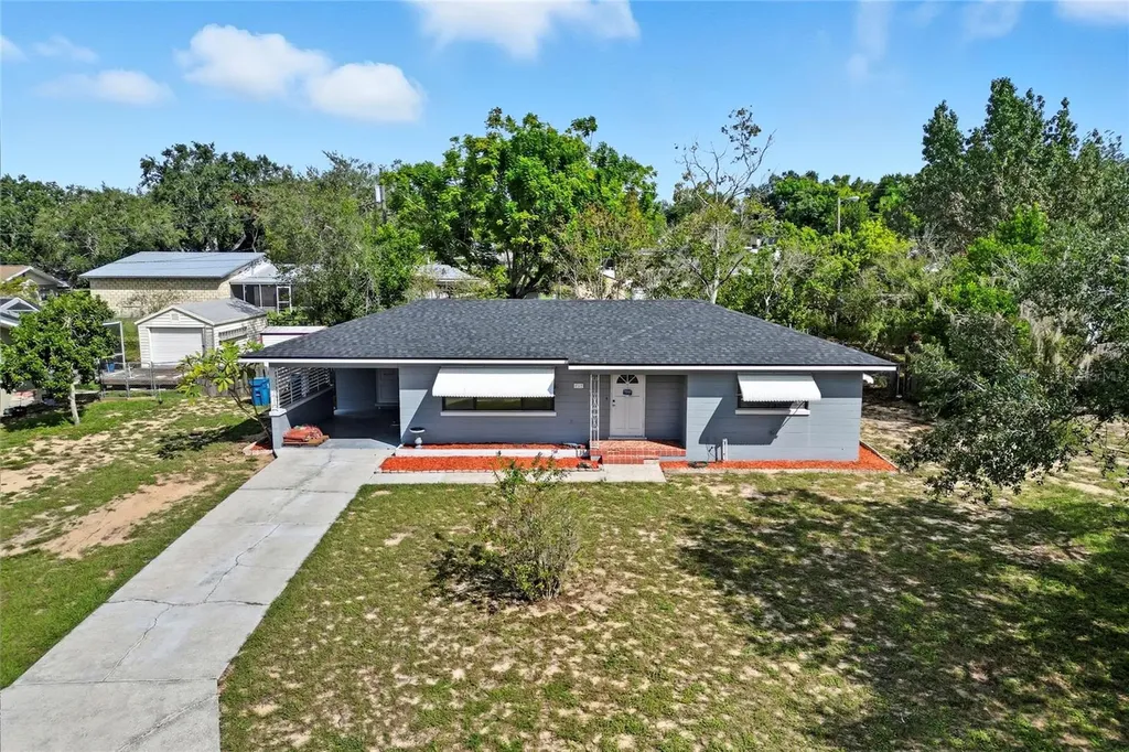 715 Wildabon Avenue Lake Wales FL 33853