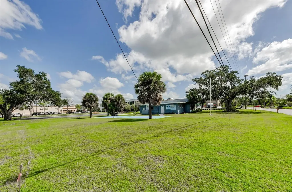 596 Baywood Drive N Dunedin FL 34698