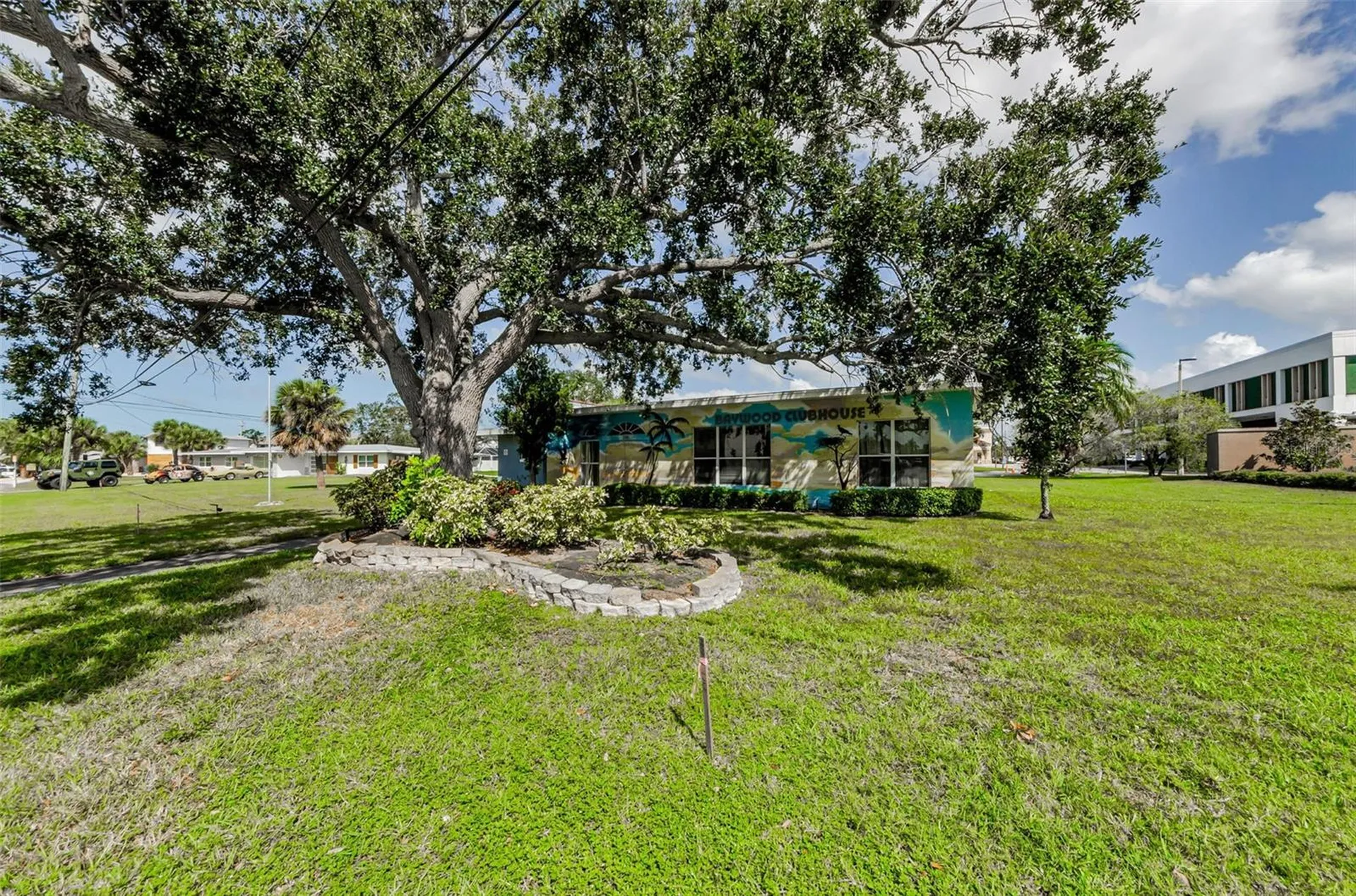 596 Baywood Drive N Dunedin FL 34698