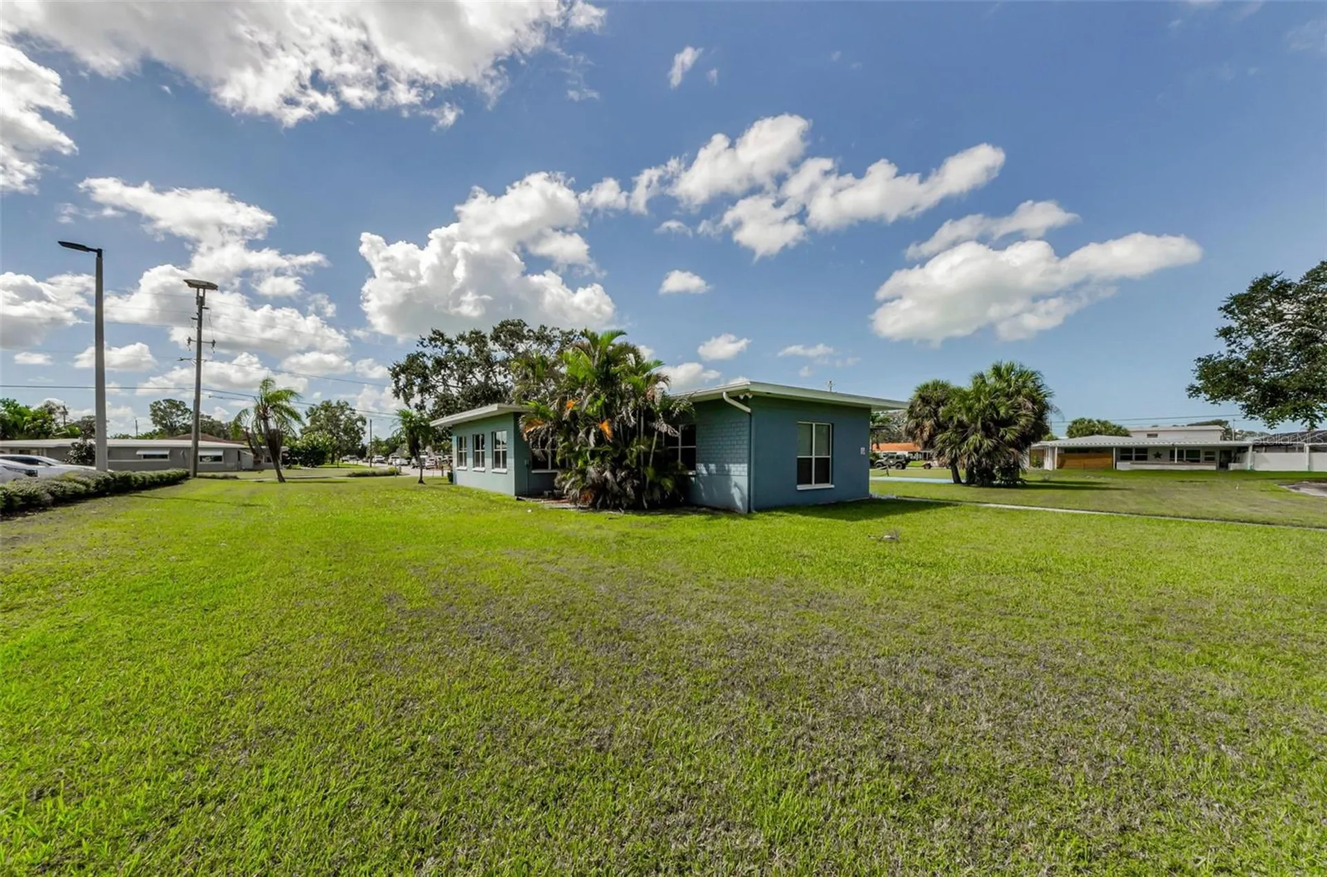 596 Baywood Drive N Dunedin FL 34698