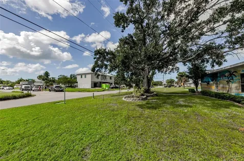 596 Baywood Drive N Dunedin FL 34698
