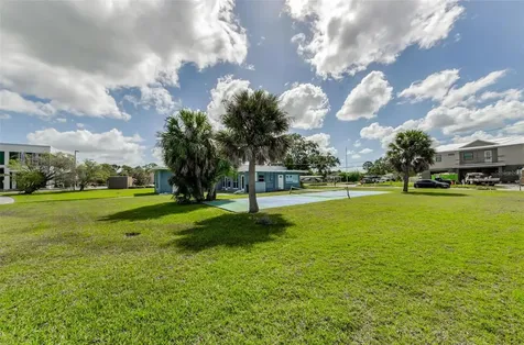 596 Baywood Drive N Dunedin FL 34698
