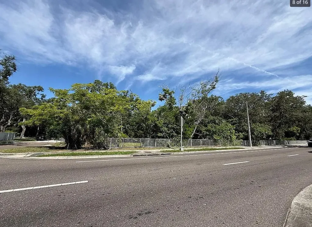 3902 E Hanlon Street Tampa FL 33604