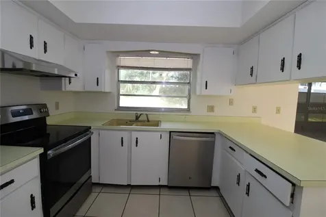 932 N Fairbairn Drive Deltona FL 32725