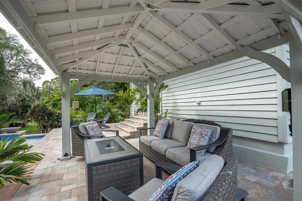 12844 74th Avenue Seminole FL 33776
