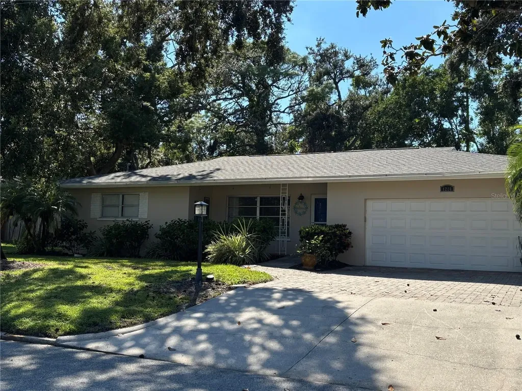 1214 21st Street W Bradenton FL 34205