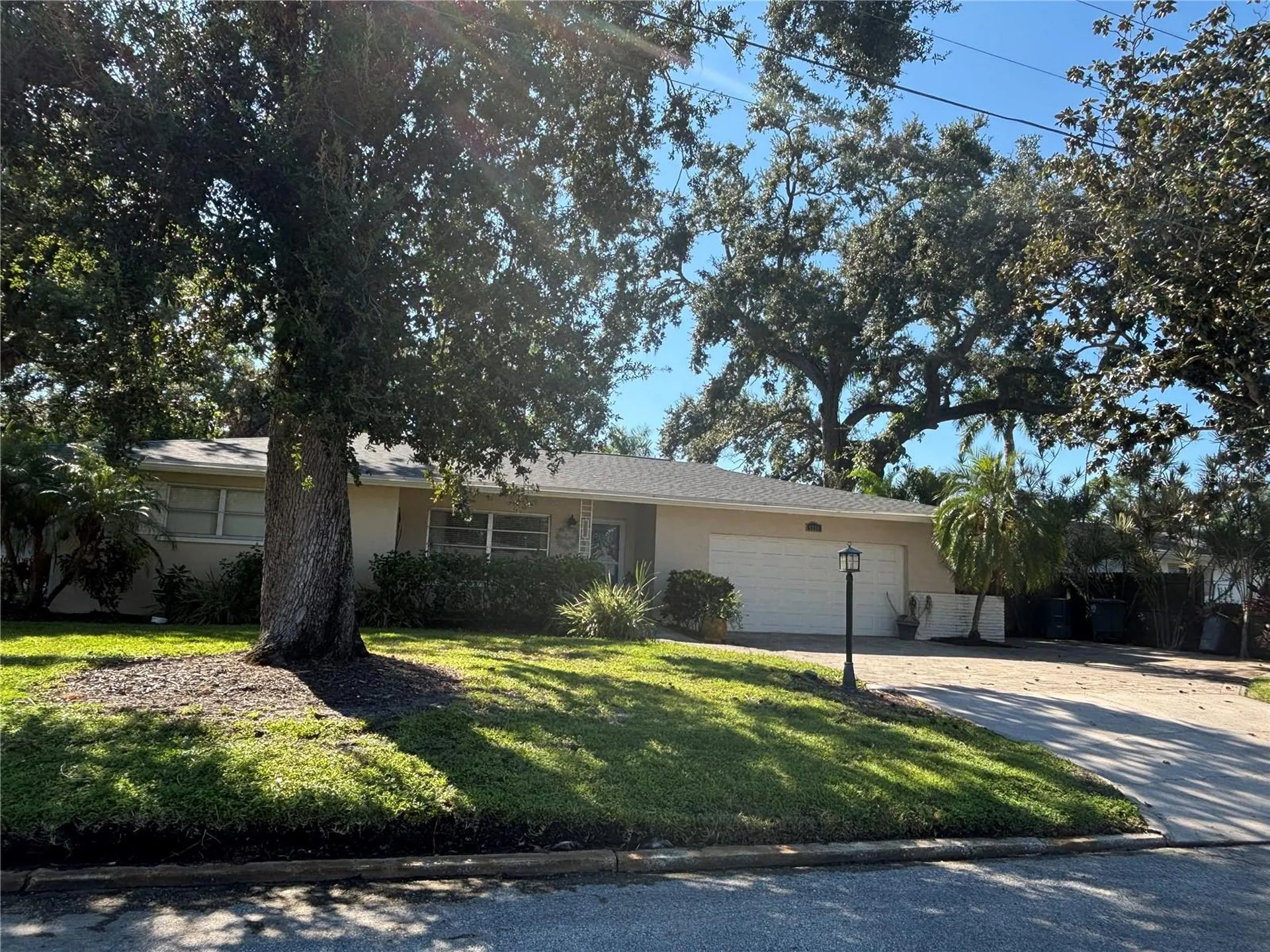 1214 21st Street W Bradenton FL 34205