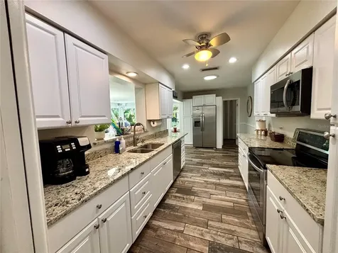 1214 21st Street W Bradenton FL 34205