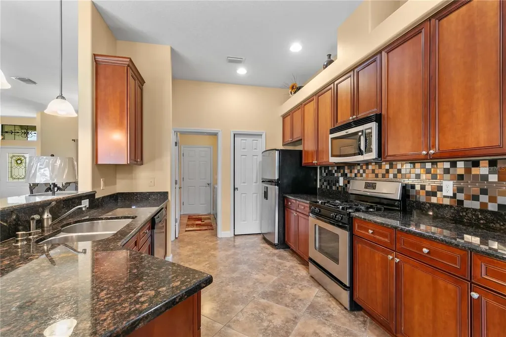 8860 Bridgeport Bay Circle Mount Dora FL 32757