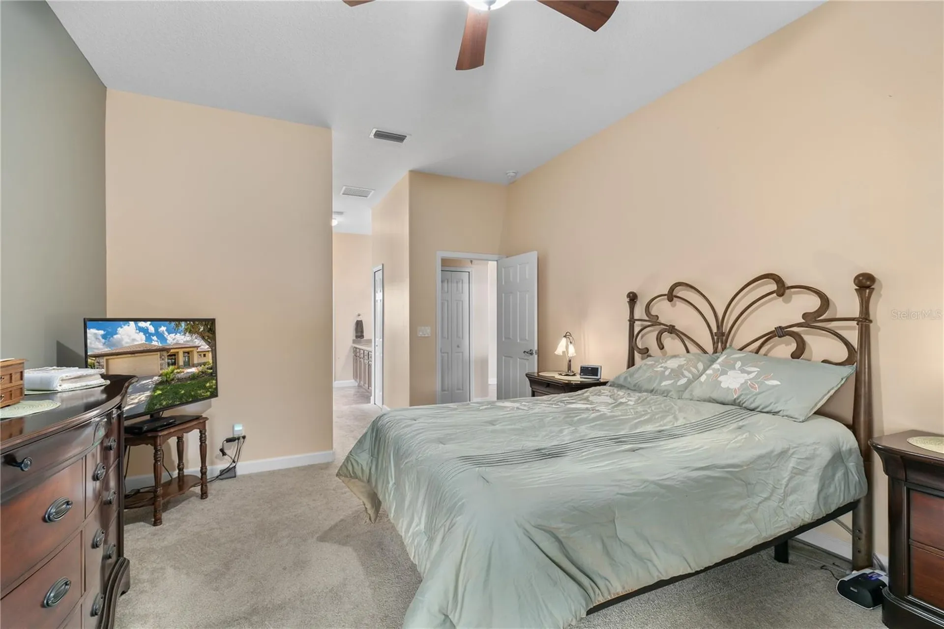 8860 Bridgeport Bay Circle Mount Dora FL 32757