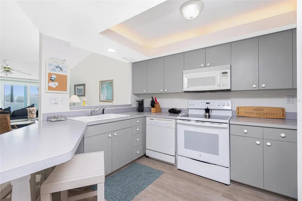 2255 N Beach Road Englewood FL 34223